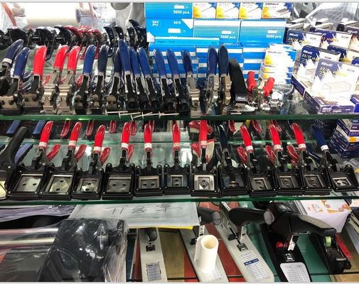 Handle Hand Held ID Card Paspor Gambar Pemotong Foto 30*40mm pemasok